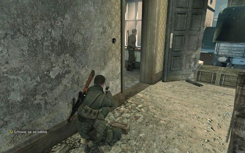 Niezależnie od dokonanego wyboru rusz powoli po schodach na górę - Misja 3 - Muzeum Kaiser-Friedrich (1) | Opis przejścia Sniper Elite V2 - Sniper Elite V2 - poradnik do gry
