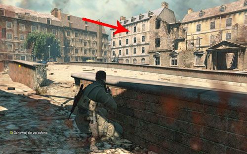 W budynku po prawej również natrafisz na dwóch snajperów w oknach - Misja 3 - Muzeum Kaiser-Friedrich (3) | Opis przejścia Sniper Elite V2 - Sniper Elite V2 - poradnik do gry
