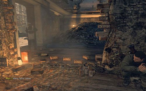 Udaj się w stronę budynku, w którym czyhał snajper [#2] - Misja 10 - Brama Brandenburska (1) | Opis przejścia Sniper Elite V2 - Sniper Elite V2 - poradnik do gry