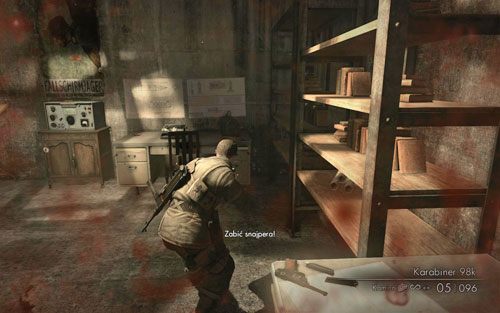 Na biurku wewnątrz biura [#10] - Misja 2 | Butelki i Sztaby złota Sniper Elite V2 - Sniper Elite V2 - poradnik do gry