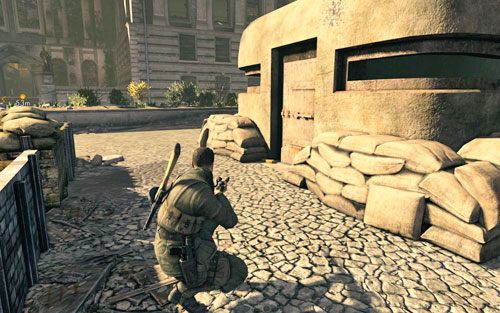 Sztabkę znajdziesz tuz przed wejściem do pierwszego bunkra [#4] - Misja 4 | Butelki i Sztaby złota w Sniper Elite V2 - Sniper Elite V2 - poradnik do gry