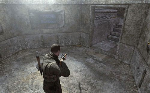 Wewnątrz bunkra na środku placu [#4] - Misja 5 | Butelki i Sztaby złota w Sniper Elite V2 - Sniper Elite V2 - poradnik do gry