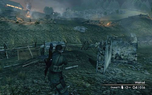 Przed okopami, za niewielkim murkiem tuż przy drucie kolczastym [#5] - Misja 9 | Butelki i Sztaby złota w Sniper Elite V2 - Sniper Elite V2 - poradnik do gry