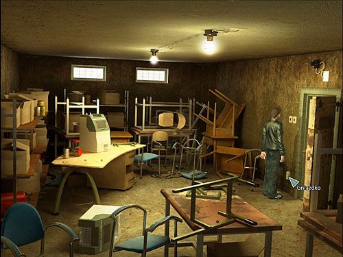 Ponieważ drukarka nie jest podłączona do prądu, uczyń to, wciskając wtyczkę do gniazdka w dole ściany, pod przełącznikami - Zdobądź karty pracowników lotniska (2) | Rozdział 5 | Alternativa - Alternativa - poradnik do gry