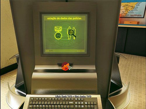 Wetknij dysk TVD w widniejący poniżej ekranu specjalny slot - Uwolnij Richarda z aresztu (opcja druga) | Rozdział 6 | Alternativa - Alternativa - poradnik do gry