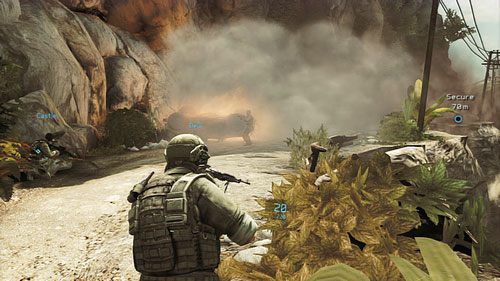 Gdy ześlizgniemy się ze zbocza podbiegamy do pojazdów wroga i rozpoczynamy walkę z przeciwnikami - Prolog | Opis przejścia Ghost Recon - Future Soldier - Tom Clancys Ghost Recon: Future Soldier - poradnik do gry