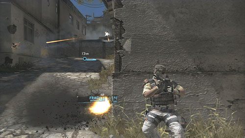 Posuwając się wzdłuż ulicy, zaatakowani zostaniemy przez pojazd z działkiem - Misja 1 Nimble Guardian (2) | Opis przejścia Ghost Recon - Future Soldier - Tom Clancys Ghost Recon: Future Soldier - poradnik do gry