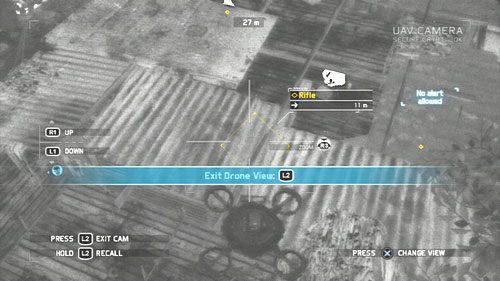 Stojąc po pas w wodzie wypuszczamy drona i przy jego pomocy zaglądamy przez dach do budynku przed nami - Misja 3 Noble Tempest (1) | Opis przejścia Ghost Recon - Future Soldier - Tom Clancys Ghost Recon: Future Soldier - poradnik do gry