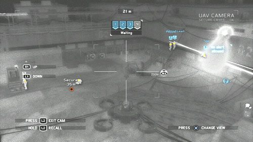 Następnie na cel bierzemy trójkę umiejscowioną na balkonie po prawej - Misja 6 Firefly Rain (1) | Opis przejścia Ghost Recon - Future Soldier - Tom Clancys Ghost Recon: Future Soldier - poradnik do gry