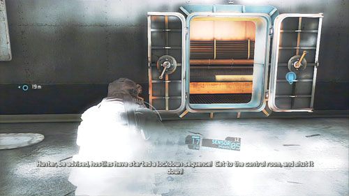 Gdy teren będzie czysty opuszczamy maszynownie oznakowanymi drzwiami - Misja 8 Deep Fire (2) | Opis przejścia Ghost Recon - Future Soldier - Tom Clancys Ghost Recon: Future Soldier - poradnik do gry