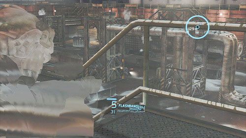 Gdy pozbędziemy się wrogów schodzimy poziom niżej - Misja 8 Deep Fire (3) | Opis przejścia Ghost Recon - Future Soldier - Tom Clancys Ghost Recon: Future Soldier - poradnik do gry