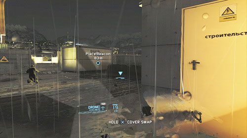 Po podłożeniu pierwszego nadajnika czekamy w zaułku zaraz obok niego na patrolującego drogę żołnierza, gdy będzie przed nami przechodził ściągamy go - Misja 10 Gallant Thief (2) | Opis przejścia Ghost Recon - Future Soldier - Tom Clancys Ghost Recon: Future Soldier - poradnik do gry