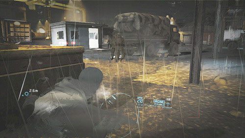 Przemykamy pod ścianą garażu, a następnie przekradamy się za dwoma strażnikami najlepiej czołgając się - Misja 10 Gallant Thief (2) | Opis przejścia Ghost Recon - Future Soldier - Tom Clancys Ghost Recon: Future Soldier - poradnik do gry