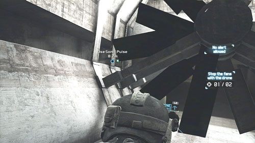 Przechodzimy przez pierwsze zatrzymane wiatraki i powtarzamy manewr z dronem wlatując tym razem do tunelu po lewej stronie - Misja 6 Firefly Rain (2) | Wyzwania w Ghost Recon - Future Soldier - Tom Clancys Ghost Recon: Future Soldier - poradnik do gry