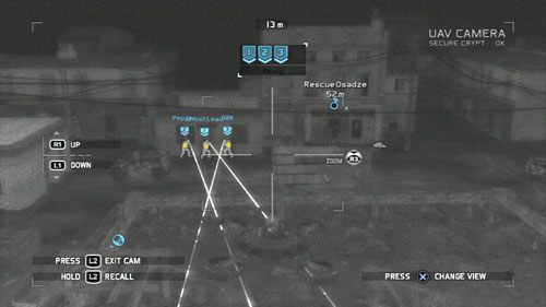 Na koniec oznaczamy trójkę żołnierzy nieprzerwanie strzelającą w okna budynku - Misja 7 Ember Hunt (1) | Wyzwania w Ghost Recon - Future Soldier - Tom Clancys Ghost Recon: Future Soldier - poradnik do gry