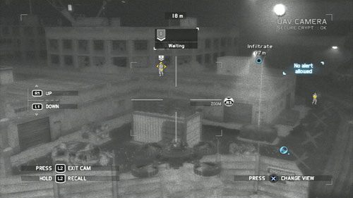 Przed przejściem przez bramę lokalizujemy strażnika patrolującego dach budynku po lewej i gdy wyjdzie z pod latarni ściągamy go - Misja 10 Gallant Thief (1) | Wyzwania w Ghost Recon - Future Soldier - Tom Clancys Ghost Recon: Future Soldier - poradnik do gry