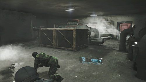 Biegnąc dalej sprintem u wejścia do kotłowni pozbywamy się strażnika, a następnie eliminujemy żołnierza czającego się po lewej w tym samym pomieszczeniu - Misja 10 Gallant Thief (3) | Wyzwania w Ghost Recon - Future Soldier - Tom Clancys Ghost Recon: Future Soldier - poradnik do gry