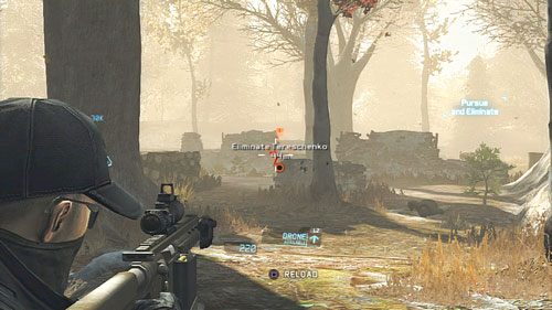 Podbiegamy szybko do drogi i w pobliżu niewielkiego drewnianego budynku toczymy starcie z kilkoma żołnierzami - Misja 12 Shattered Mountain (3) | Wyzwania w Ghost Recon - Future Soldier - Tom Clancys Ghost Recon: Future Soldier - poradnik do gry