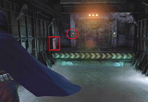 Idź korytarzem, aż dojdziesz do pomieszczenia z wodą blokującą dalszą drogę - Zbadaj sprawę zniknięcia Batmana - Opis przejścia - Batman: Arkham City - Harley Quinns Revenge - poradnik do gry