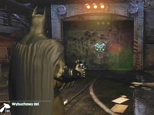 Następnie użyj wybuchowego żelu na zniszczalnej ścianie - Przesłuchaj trzech zbirów - Opis przejścia - Batman: Arkham City - Harley Quinns Revenge - poradnik do gry