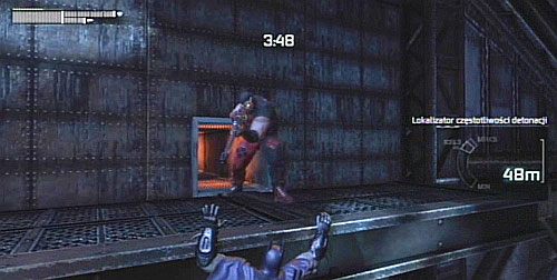 Znajdziesz się w pomieszczeniu z snajperem, po prawej stronie na balkonie - Rozbrój trzy bomby - Opis przejścia - Batman: Arkham City - Harley Quinns Revenge - poradnik do gry