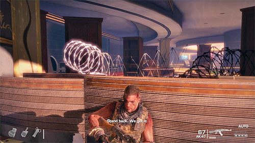 Po wygranej bitwie podnieś Kałasznikowa i ustaw się przy pokazanym na powyższym screenie lewym murku - Rozdział XI - Alone - Uratuj Lugo | Opis przejścia Spec Ops The Line - Spec Ops: The Line - poradnik do gry