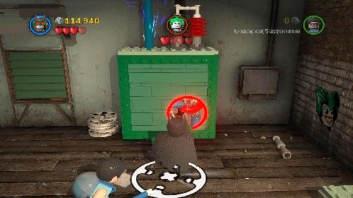 Skieruj się w stronę drzwi - Na deskach teatru | Opis przejścia LEGO Batman 2 DC Super Heroes - LEGO Batman 2: DC Super Heroes - poradnik do gry