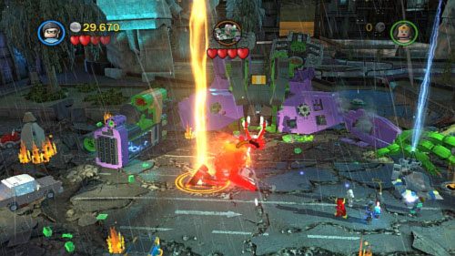 Wjedź na platformę kulą akrobatyczną Robina i zacznij celownikiem namierzać swojego oponenta - Bohaterowie, do boju | Opis przejścia LEGO Batman 2 DC Super Heroes - LEGO Batman 2: DC Super Heroes - poradnik do gry