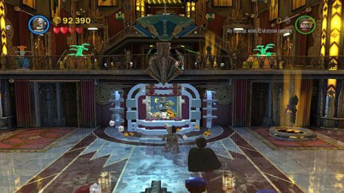 #07 - W pokoju z Dwiema Twarzami na dole zniszcz niebieską szybę w przedmiocie pod ścianą, a potem zniszcz laserem złote monety - Na deskach teatru | Minizestawy LEGO Batman 2 DC Super Heroes - LEGO Batman 2: DC Super Heroes - poradnik do gry