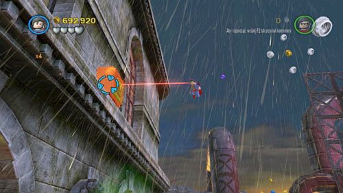 #10 - W ostatniej lokacji (dach) musisz zniszczyć 5 złotych przedmiotów - Przepis na katastrofę | Minizestawy LEGO Batman 2 DC Super Heroes - LEGO Batman 2: DC Super Heroes - poradnik do gry