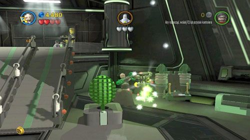 #01 - W pierwszej lokacji na prawo od ruchomych schodów na górze ekranu są czarne klocki - Nowe technologie | Minizestawy LEGO Batman 2 DC Super Heroes - LEGO Batman 2: DC Super Heroes - poradnik do gry