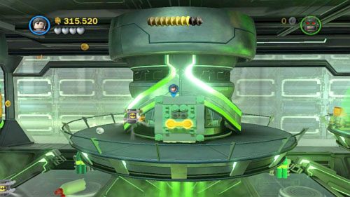 #07 - Stań na drugiej platformie spod której leci kwas i obejdź ją - Nowe technologie | Minizestawy LEGO Batman 2 DC Super Heroes - LEGO Batman 2: DC Super Heroes - poradnik do gry