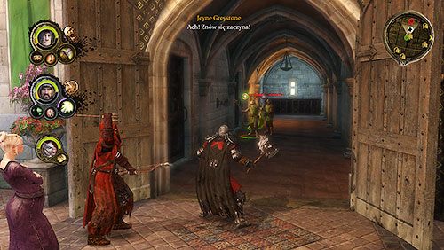 Po otwarciu wrót jadalni zostaniesz natychmiast zaatakowany przez dwie grupy przeciwników - jedna nadejdzie z południowego, a druga ze wschodniego skrzydła korytarza - Okowy (ZG) - Riverspring, Leśna Warownia | Rozdział 13 - Mors i Alester - Gra o tron - poradnik do gry