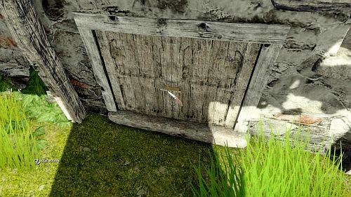 Uklęknij (klawisz C) przy lewej ścianie za schodami, wyjmij nóż (closable hunting knife) i użyj go na sznurku (little string) (obrazek) na drzwiczkach - Wejście do domu | Opis przejścia Anna - Anna - poradnik do gry