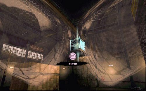 Po wykonaniu zadania, użyj Web Rusha na skrzyni wiszącej przy suficie - 03 - In the Shadow of Evils Past - archiwa Oscorps - Opis przejścia - Niesamowity Spider-Man - poradnik do gry