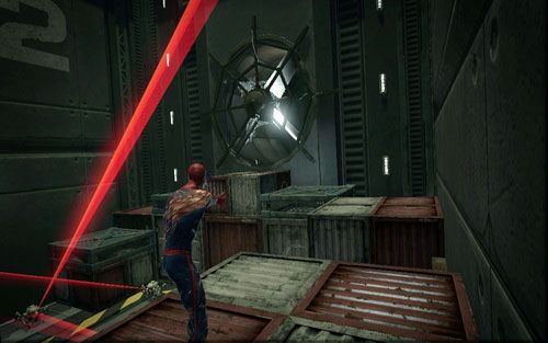 Wskocz po nich na górę unikając laserów i zatrzymaj kręcącą się niedaleko turbinę - 10 - Spider-Man No More! - reaktor - Opis przejścia - Niesamowity Spider-Man - poradnik do gry