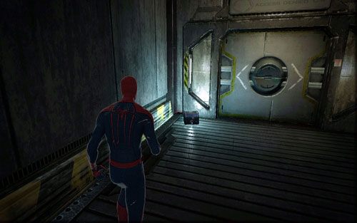 Ukryto ją na balkonie, obok barierki - 03 - In the Shadow of Evils Past - Części technologii, Zdjęcia - Znajdźki - Niesamowity Spider-Man - poradnik do gry