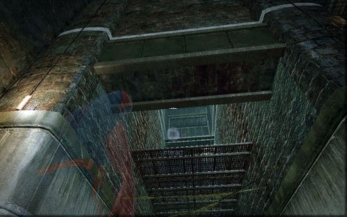 Gdy uda ci się po cichu pozbyć wszystkich wrogów w pierwszym wysokim kanale (tym z czerwonymi rurami), skręć w prawo, a następnie wybij się wysoko w górę - 04 - The Thrill of the Hunt - Znajdźki - Niesamowity Spider-Man - poradnik do gry