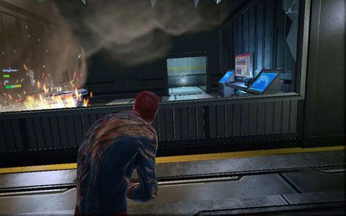 Przeskocz na drugą stronę i wyjdź na korytarz - 10 - Spider-Man No More! - Instrukcje, Części technologii - Znajdźki - Niesamowity Spider-Man - poradnik do gry