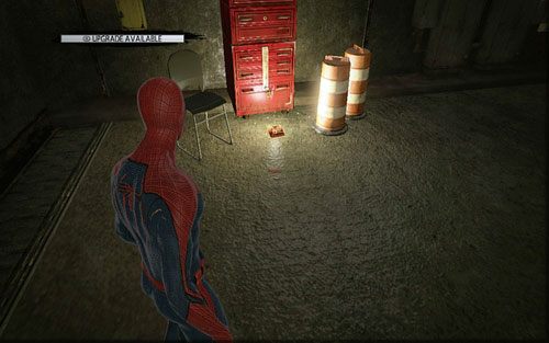 Przy czerwonej szafce z lewej strony znajdziesz trzeci zeszyt - Train Docking Station - Znajdźki - Niesamowity Spider-Man - poradnik do gry