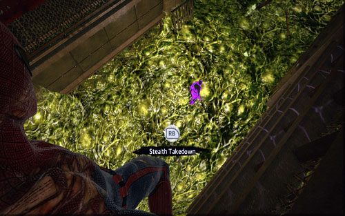 Z wiszących na górze czerwonych rur będziesz mógł po cichu pozbyć się wszystkich przeciwników - Water Treatment Facility - Znajdźki - Niesamowity Spider-Man - poradnik do gry