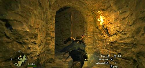 Wspinamy się po zakręcających schodach na górę - A Fortress Besieged | Akt 2 (ZG) w Dragons Dogma - Dragons Dogma - poradnik do gry