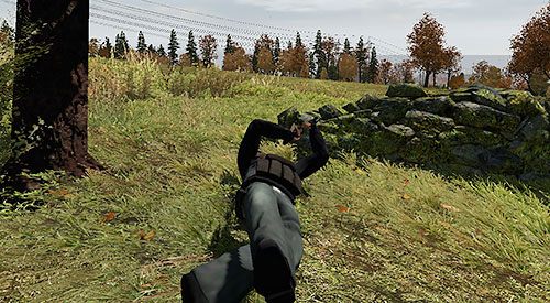 DayZ pozwala na zastosowanie kilku sztuczek, które są praktycznie bezużyteczne w przypadki walki z Zedami, jednak mogą zrobić ogromną różnicę podczas walki z innymi graczami - DayZ: Wrogi ogień - jak unikać? - DayZ - poradnik do gry
