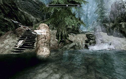 Po dojściu do końca nurtu wdrap się na skały z lewej i kontynuuj marsz wąską ścieżką - Unseen Visions | Ścieżka lorda wampirów | The Elder Scrolls V Skyrim Dawnguard - The Elder Scrolls V: Skyrim - Dawnguard - poradnik do gry