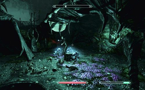 Kilka chwil później dotrzesz do skrzyni ze skarbami - Touching The Sky (1) | Ścieżka lorda wampirów | TES V Skyrim Dawnguard - The Elder Scrolls V: Skyrim - Dawnguard - poradnik do gry