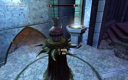 W środku połóż dzban z wodą na cokole z lewej, dzięki czemu odblokujesz przejście do komnaty z lodowym gigantem - Touching The Sky (2) | Ścieżka lorda wampirów | TES V Skyrim Dawnguard - The Elder Scrolls V: Skyrim - Dawnguard - poradnik do gry