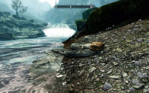 Jeśli nie masz żadnej przy sobie, odszukaj leżący nad brzegiem strumienia plecak Soriny - A New Order | Ścieżka Dawnguarda | The Elder Scrolls V Skyrim Dawnguard - The Elder Scrolls V: Skyrim - Dawnguard - poradnik do gry
