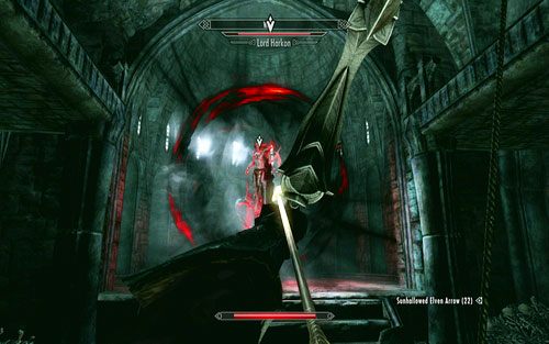 Podczas pojedynku lord Harkon będzie używał kilku umiejętności - Touching The Sky (2) | Ścieżka Dawnguarda | The Elder Scrolls V Skyrim Dawnguard - The Elder Scrolls V: Skyrim - Dawnguard - poradnik do gry
