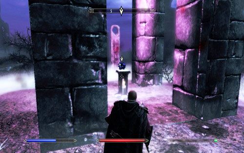 Gdy podejdziesz bliżej, obszar zaświeci się na fioletowo, a dusze zmienią się w mordercze szkielety - Find Arvaks skull in the Soul Cairn | Wspólne zadania poboczne Skyrim Dawnguard - The Elder Scrolls V: Skyrim - Dawnguard - poradnik do gry