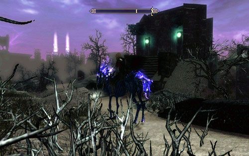 Jadąc ścieżką na północ będziesz mijał z prawej strony budynek z dwoma niebieskimi światłami - Impatience of a Saint | Wspólne zadania poboczne | TES V Skyrim Dawnguard - The Elder Scrolls V: Skyrim - Dawnguard - poradnik do gry